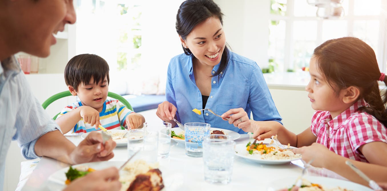 5 bonnes raisons de diner en famille - Maman Nature